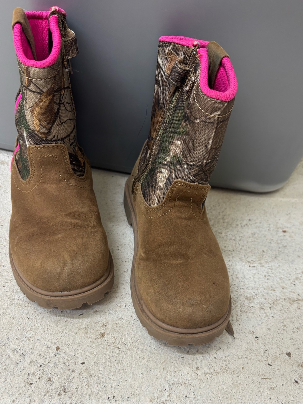 Magellan camo pink accent side zip Boots little girl size 12D